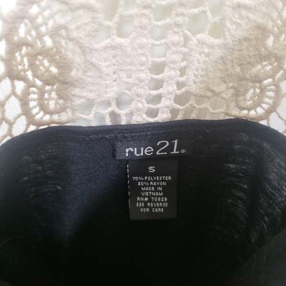 🌿Rue21 Womens Small Crochet Racerback Blank Tank Top--So Cute! - Picture 6 of 11
